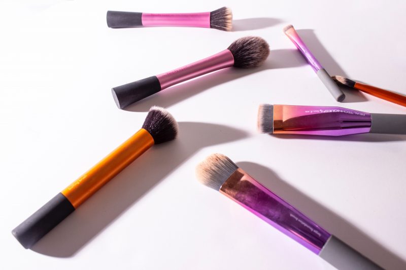 4 Ways to use Real Techniques' Brushes to Go Plastic-free