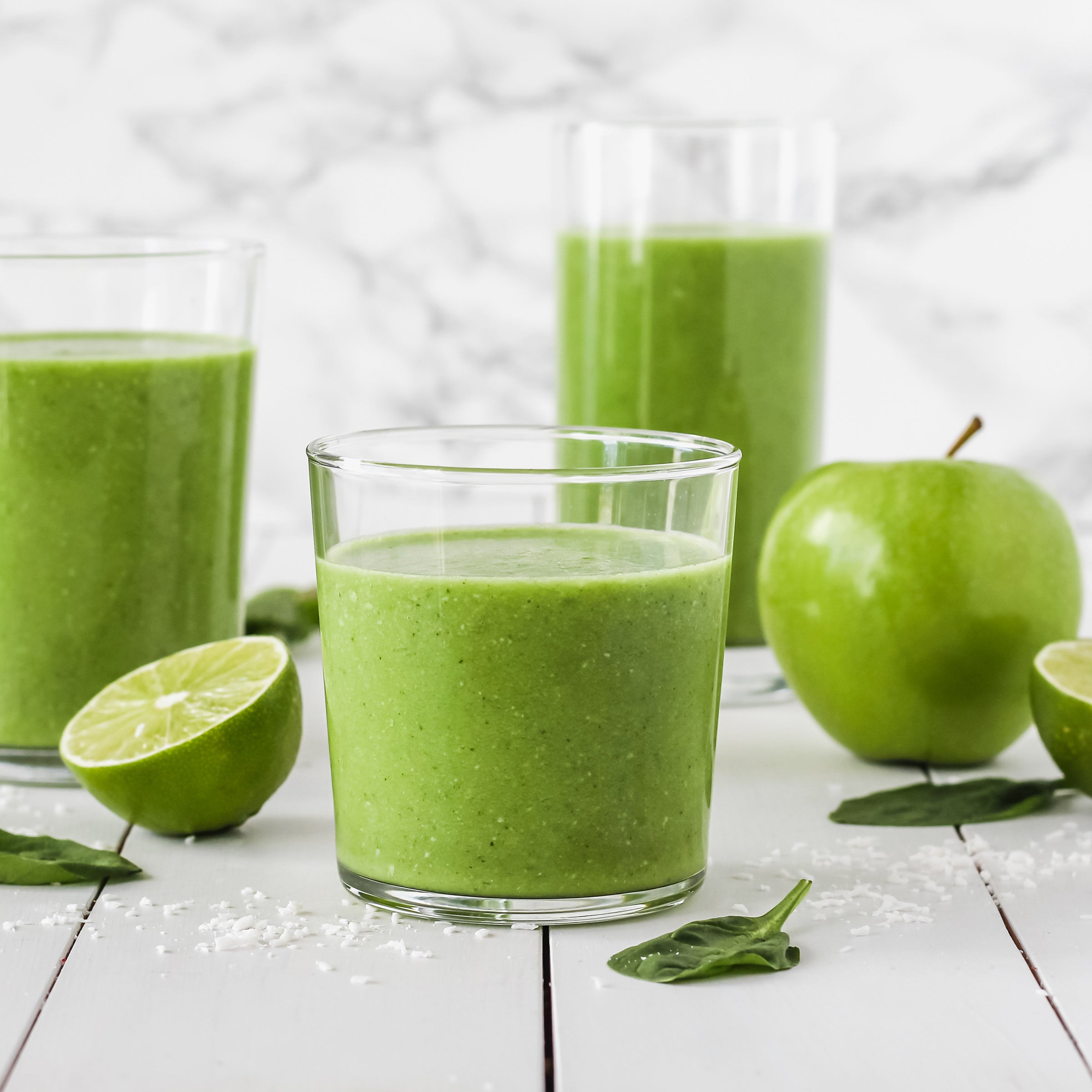 Reese Witherspoon's Healthy Green Breakfast Smoothie for Glowing Skin